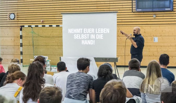 Die Botschaft Lautet Das Leben In Die Eigene Hand Nehmen Taunus Nachrichten